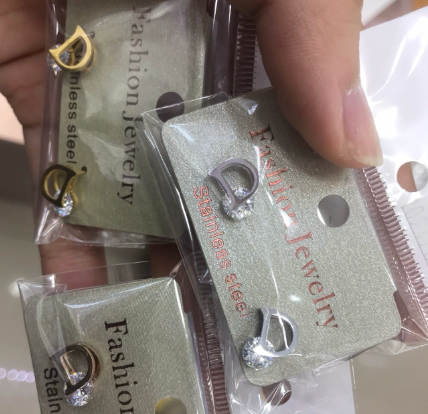 Clou Cristal Stud Earrings | Solitaire Crystal Studs | Maison Laurelle